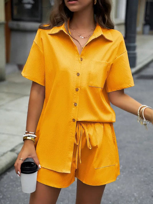 Women's Set - Short-Sleeved Shirt & Shorts - Relaxed Fit - Light & Breathable Fabric