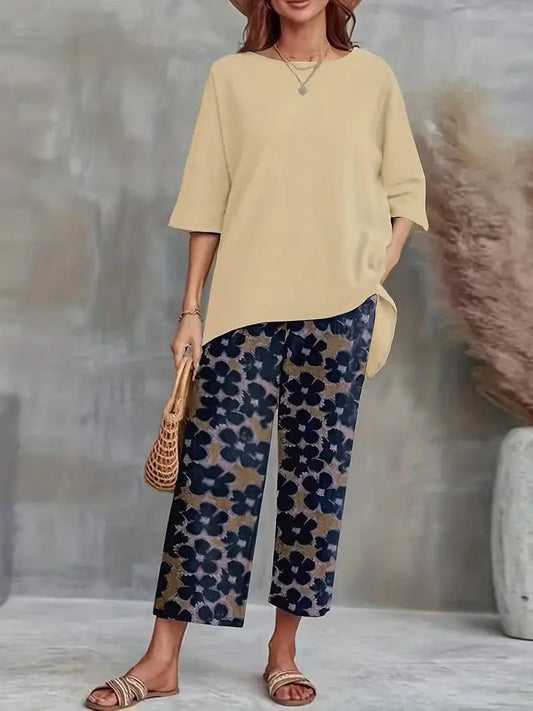 Women's Set - Loose Tunic with Asymmetric Hem & Half Sleeves - Wide Floral Pants