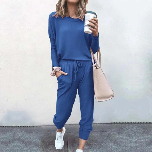 Women's Jogging Set - Relaxed Fit - Long-Sleeved Top & Jogging Pants with Drawstring and Pockets