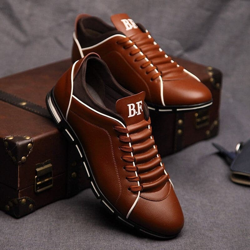 Men's Sneakers - Leather Look - Comfortable Design - Lace-Up Closure - Non-Slip Rubber Sole