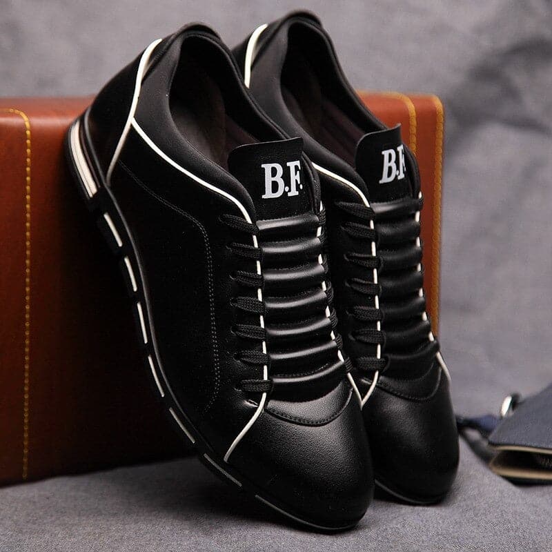 Men's Sneakers - Leather Look - Comfortable Design - Lace-Up Closure - Non-Slip Rubber Sole